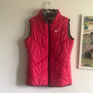Nike sleeveless reversible sports vest. Pink/Gray.